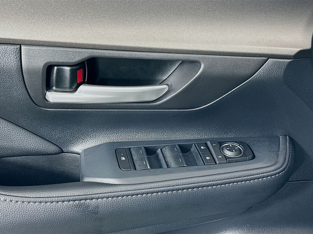 Thumbnail: 2025 Toyota Grand Highlander - 17