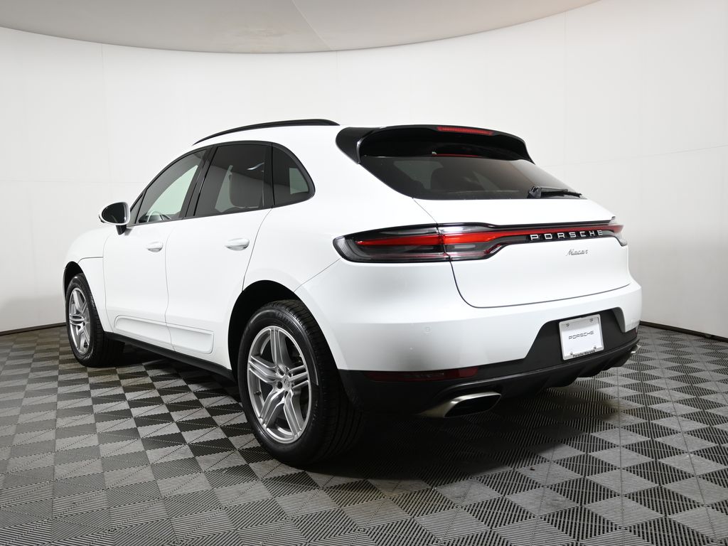 Thumbnail: 2021 Porsche Macan - 3