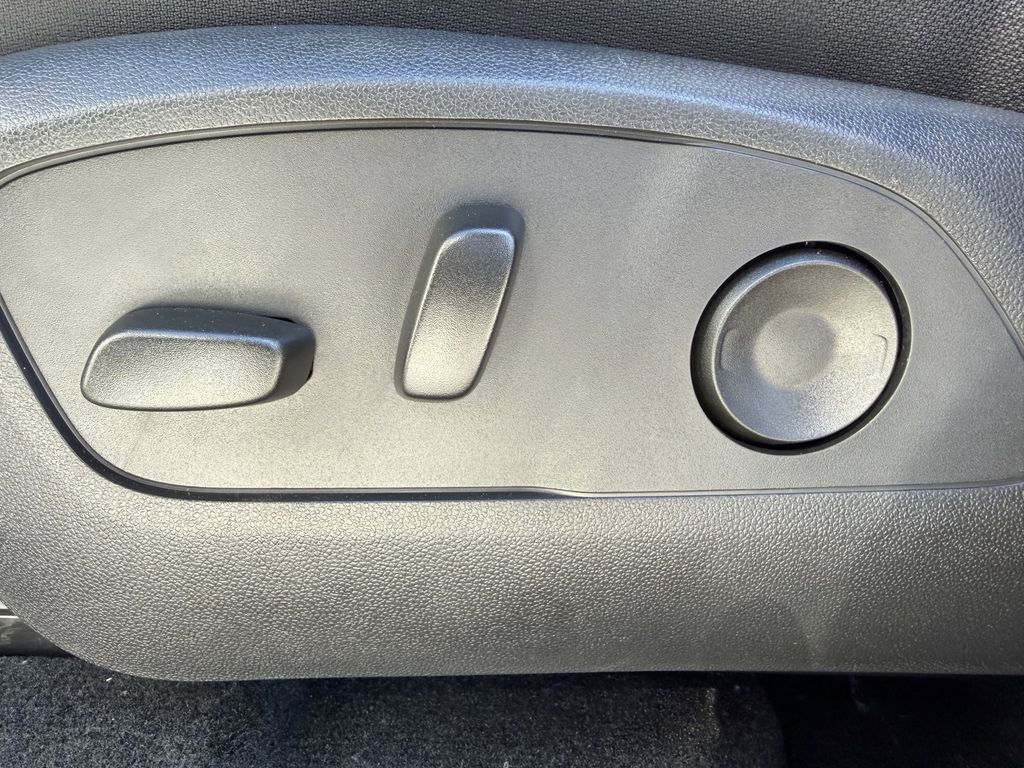 new 2025 GMC Acadia car, priced at $42,219