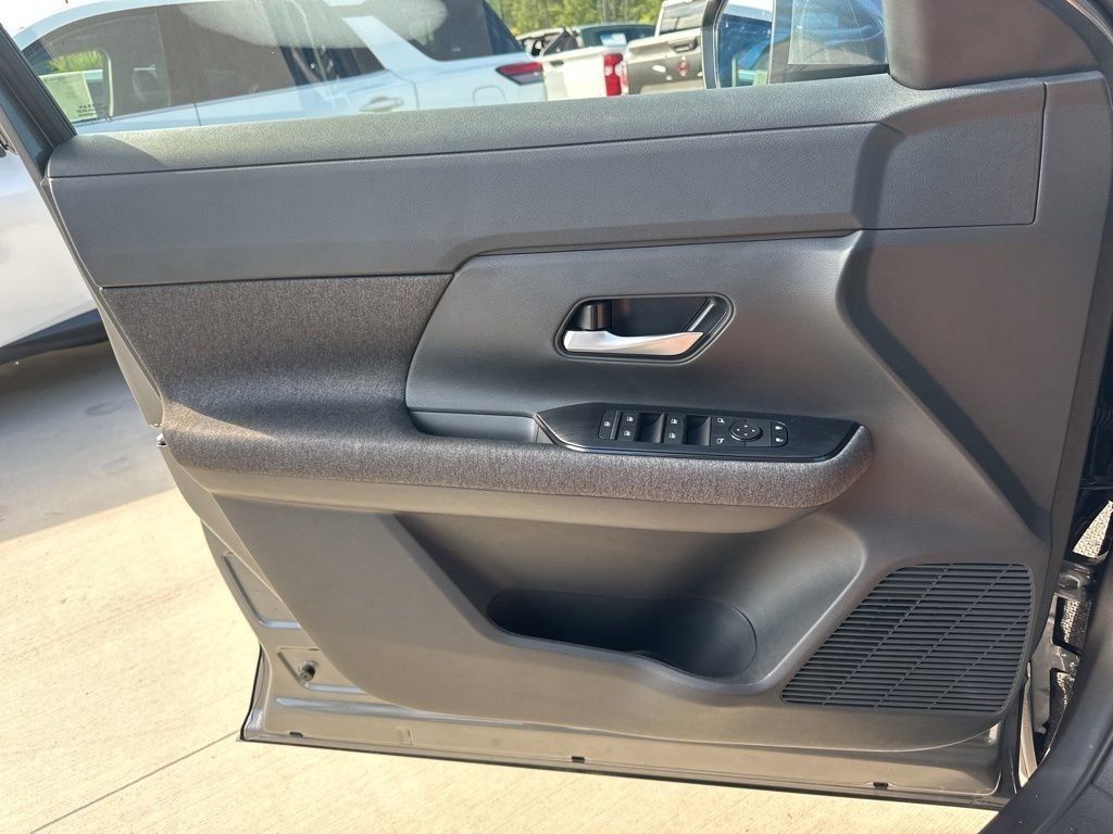 2025 Gun Metallic Nissan Kicks SV FWD SUV