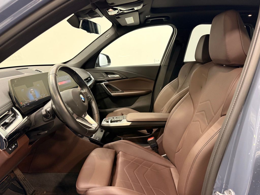 Thumbnail: 2025 BMW X1 - 10