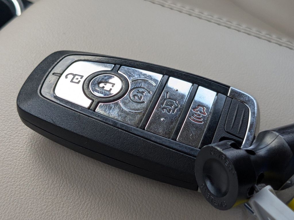 2021 Lincoln Nautilus Standard