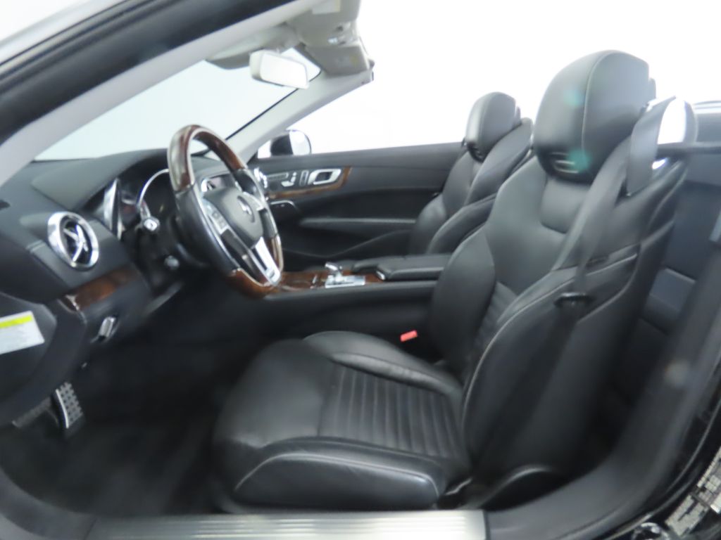 Thumbnail: 2013 Mercedes-Benz SL-Class - 27
