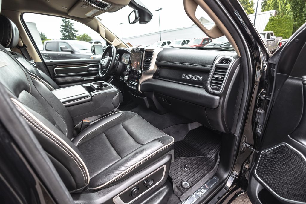 2019 Ram 1500 Laramie thumbnail 26