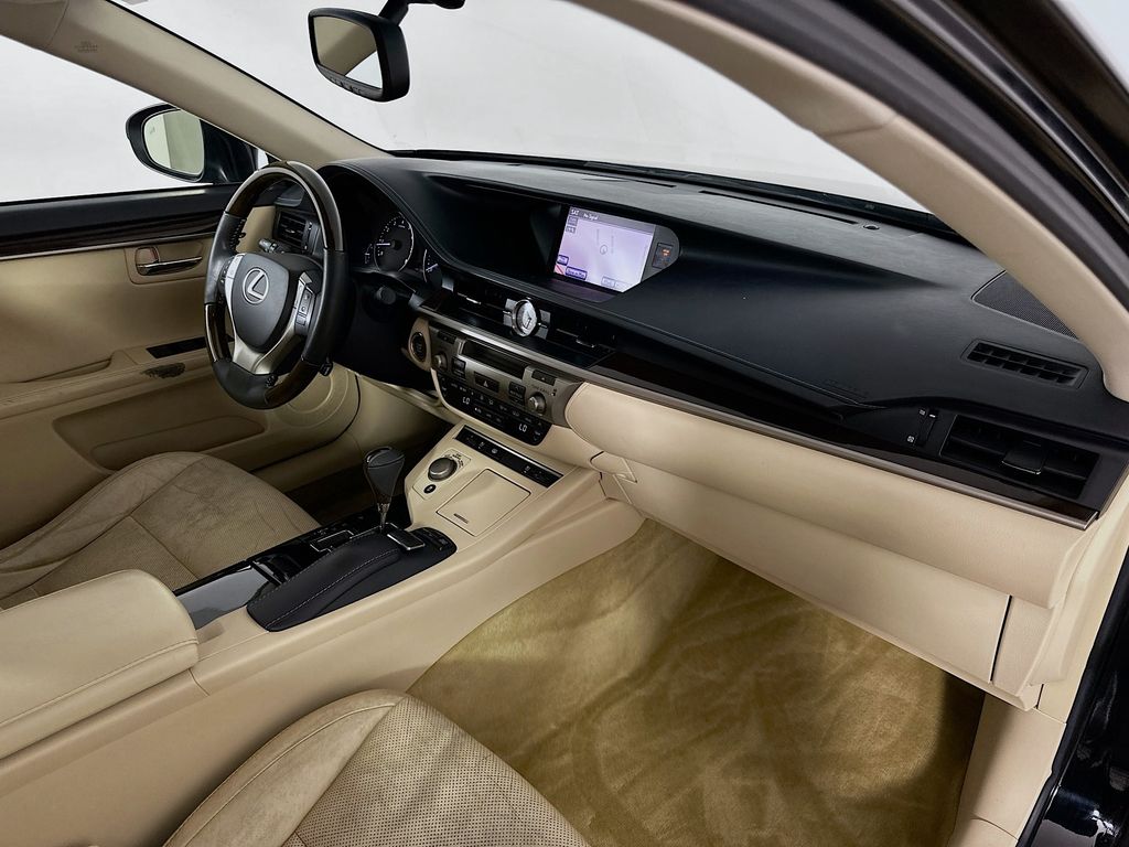 2014 Lexus ES 350 30