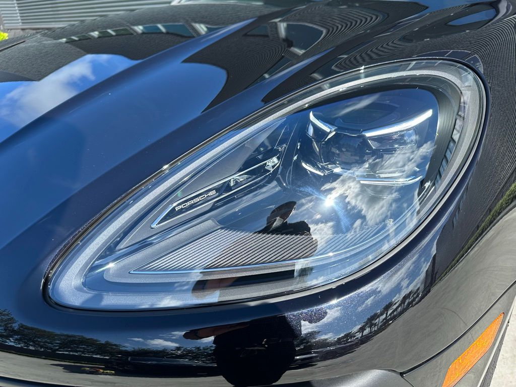 Thumbnail: 2026 Porsche Macan - 13