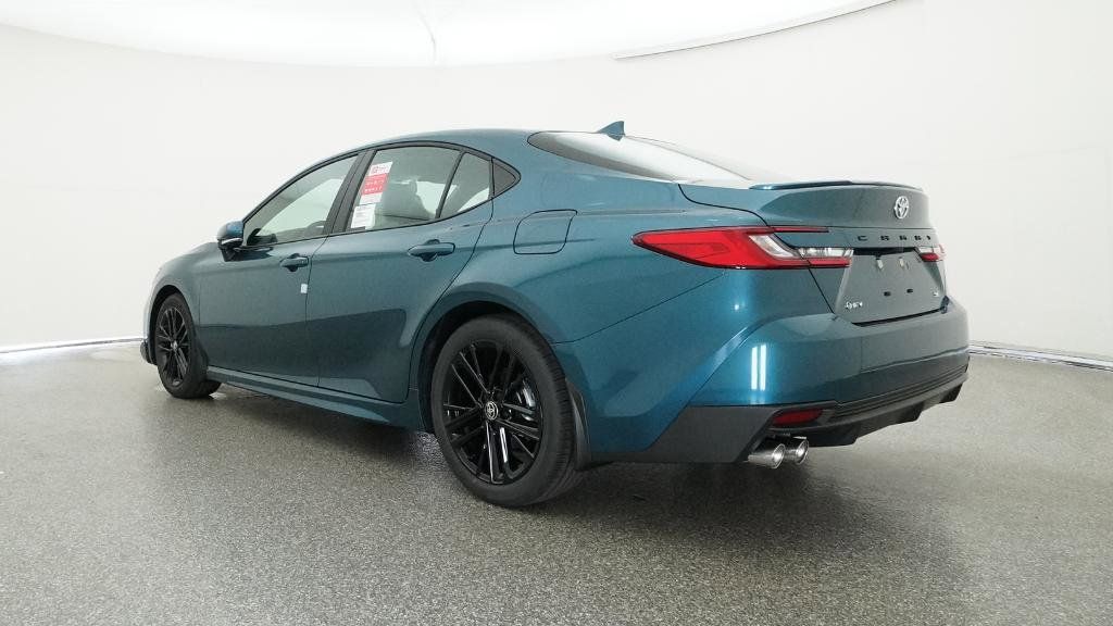 2025 Toyota Camry SE 31
