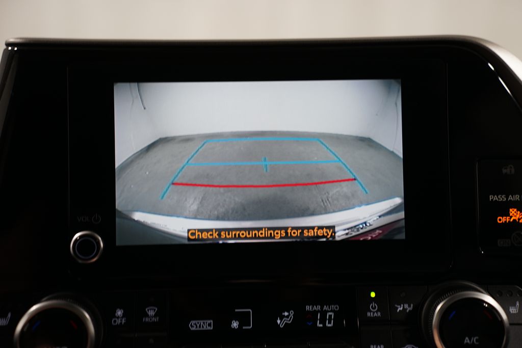 2023 Toyota Highlander XLE 18