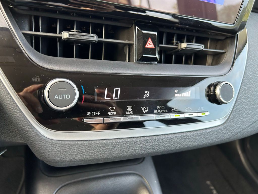 2024 Toyota Corolla LE 25