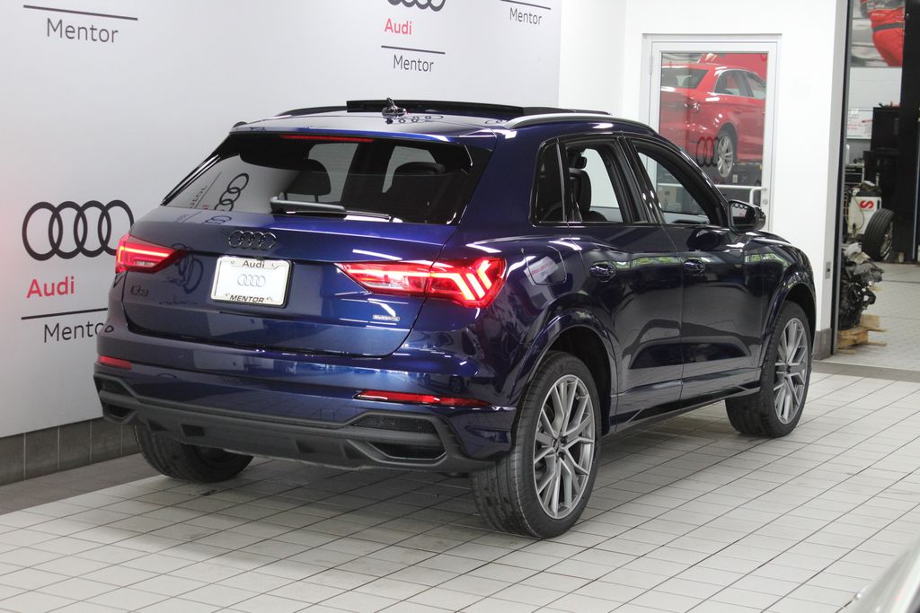 Thumbnail: 2025 Audi Q3 - 6