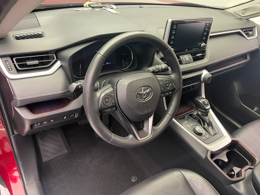 Thumbnail: 2021 Toyota RAV4 - 11