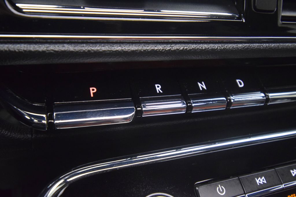 used 2022 Lincoln Navigator car, priced at $37,000