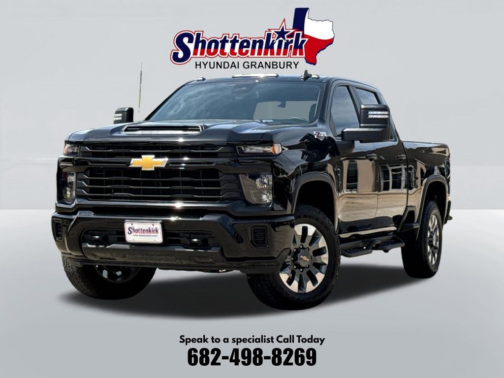 2025 Chevrolet Silverado 2500HD Custom Crew Cab 4WD