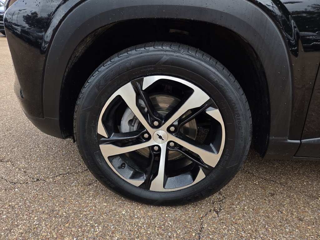 Used 2024 Chevrolet Trax SUV