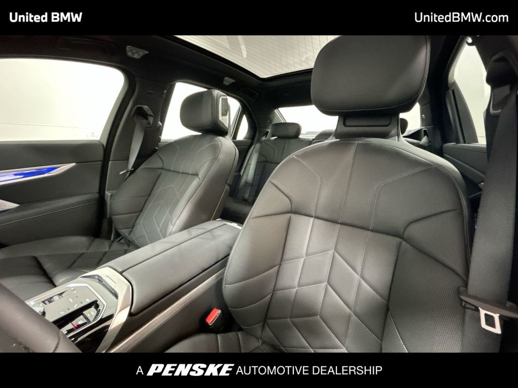 2025 BMW 7 Series 760i xDrive 13