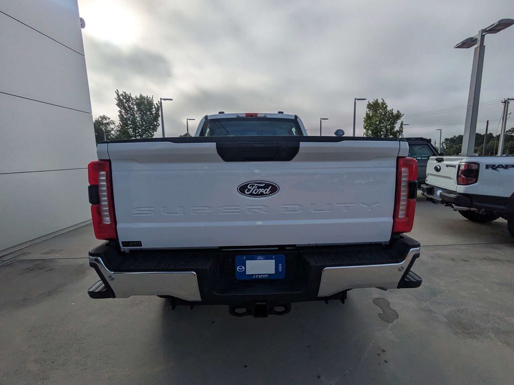 2027 Ford F-250 Super Duty XL