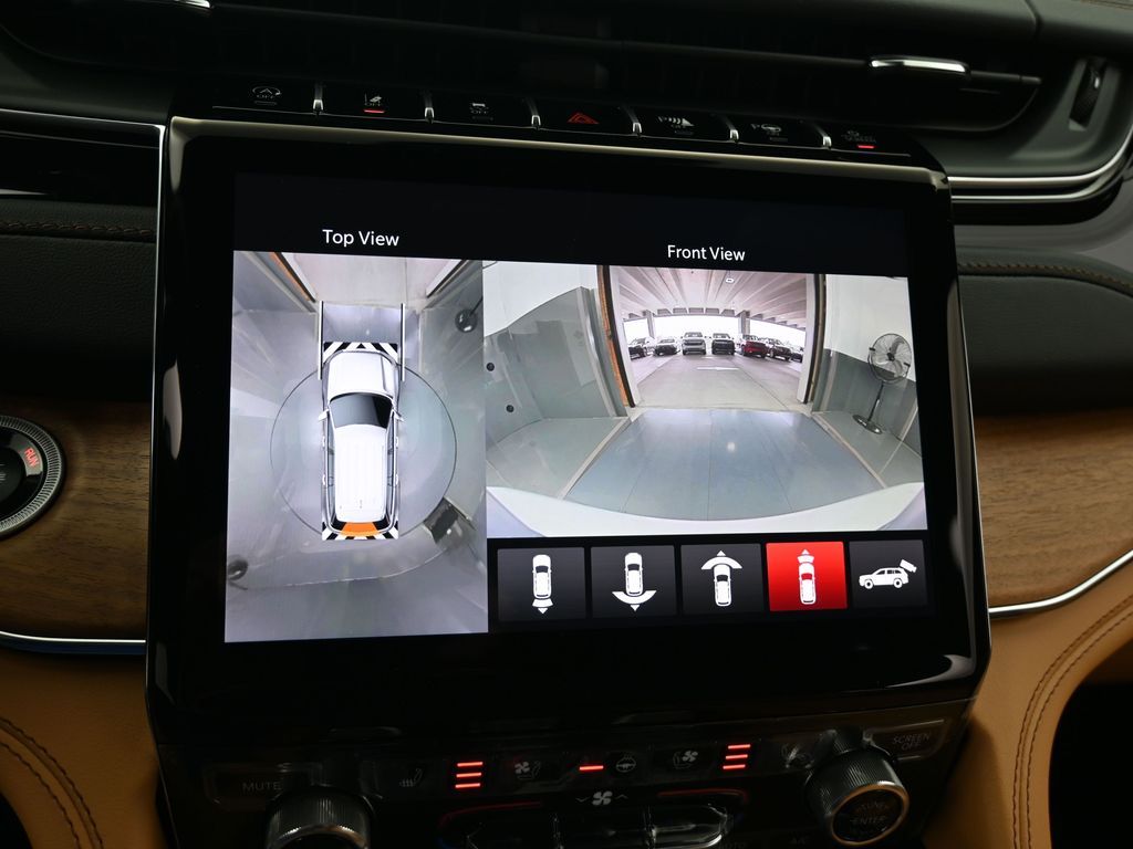 New 2025 Silver Zynith Jeep Summit image 26