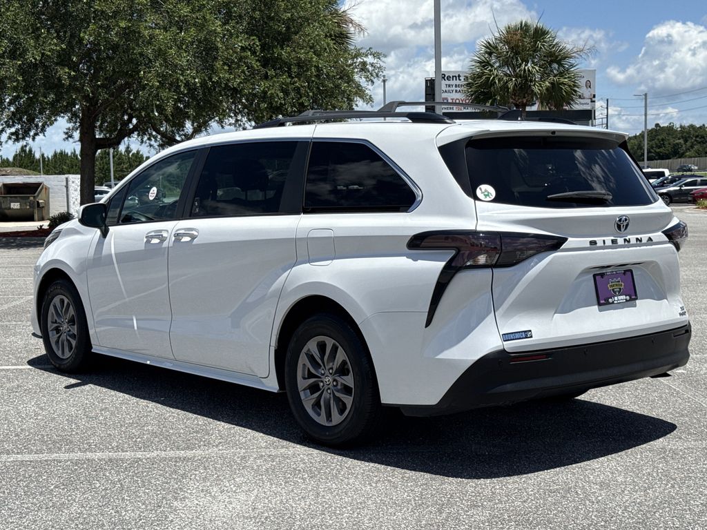 Used 2023 Toyota Sienna Van