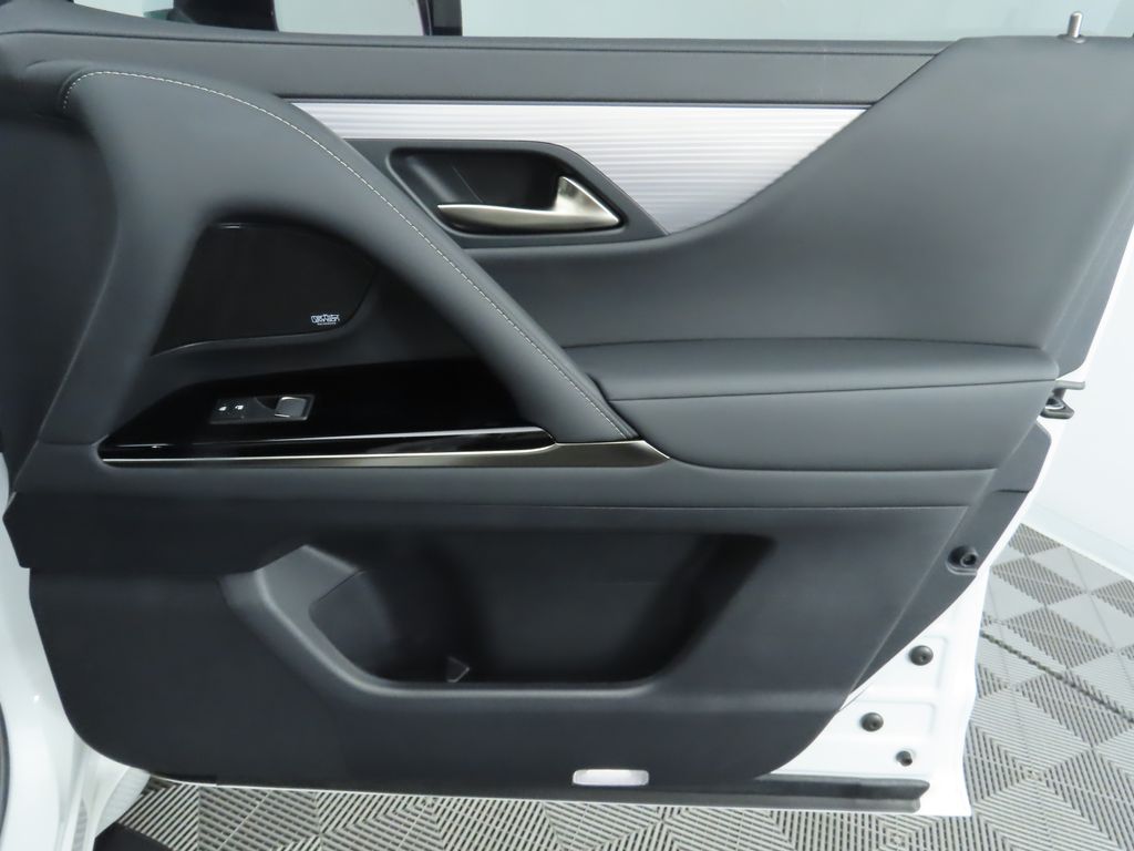 Thumbnail: 2023 Lexus LX - 25
