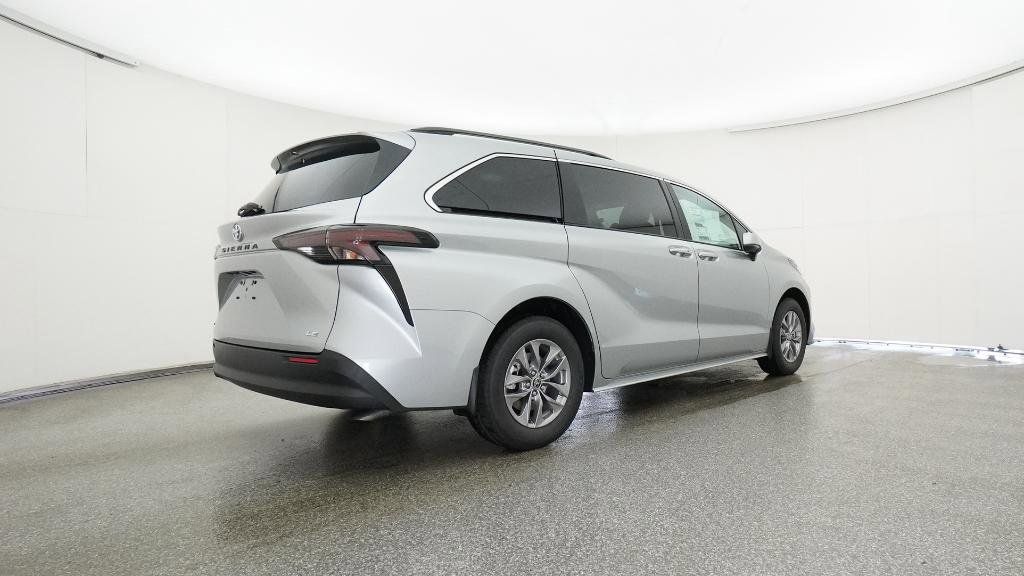 Thumbnail: 2025 Toyota Sienna - 26