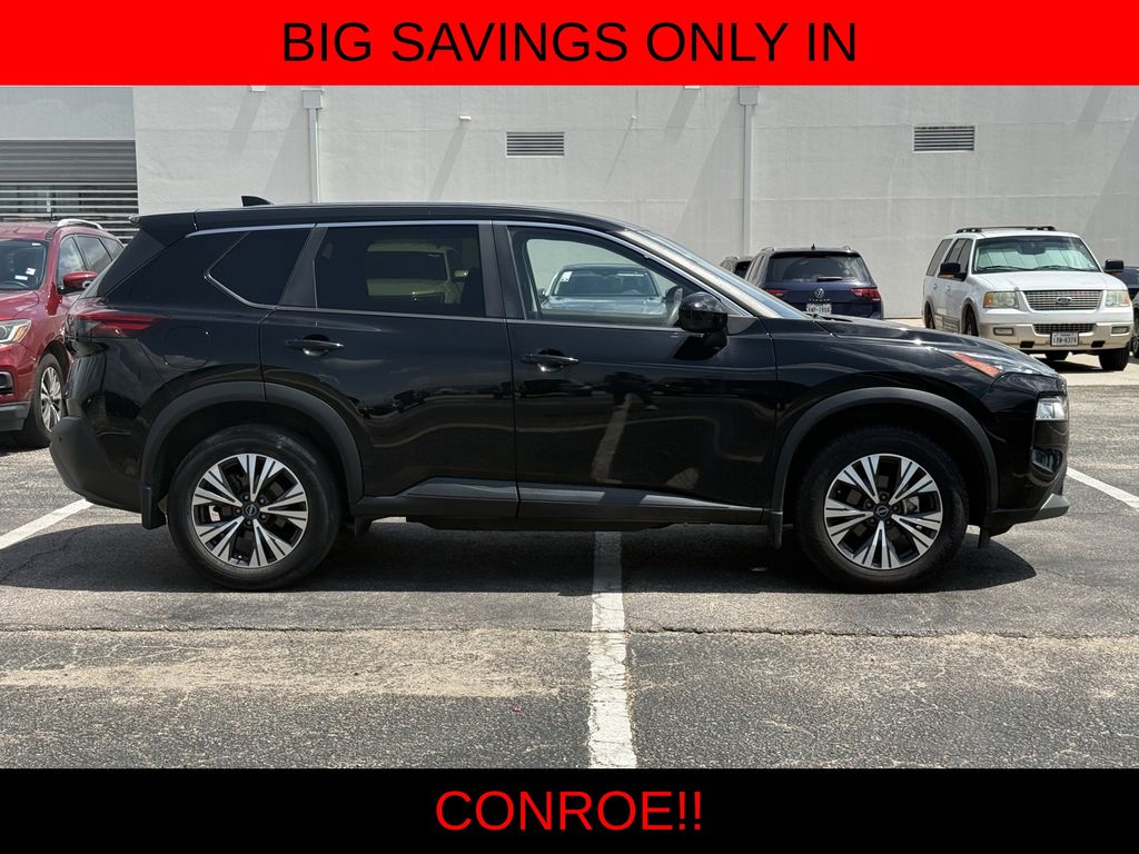 2023 Nissan Rogue SV - 3