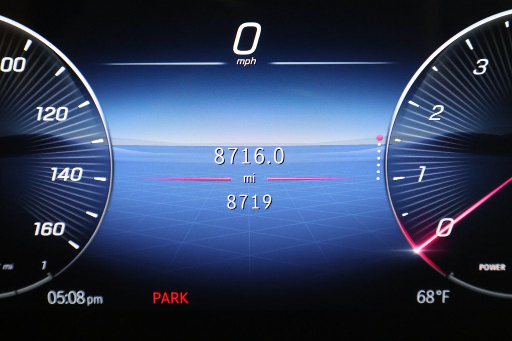 Thumbnail: 2025 Mercedes-Benz GLB - 17