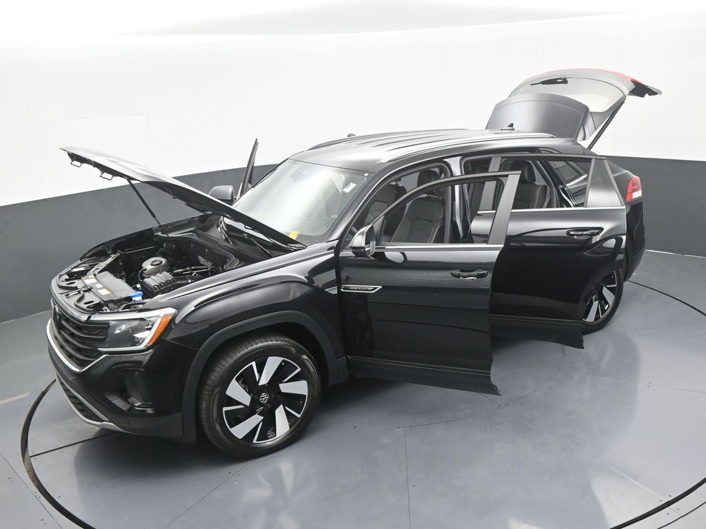 Used 2024 Deep Black Volkswagen 2.0T SE w/Technology image 63