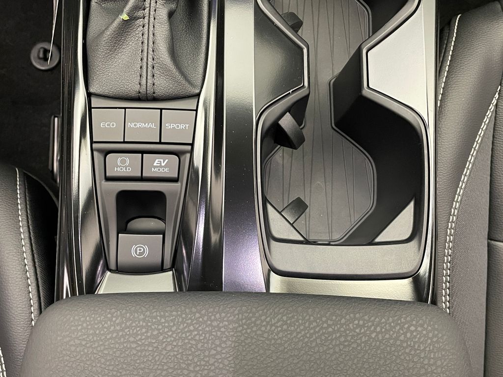 Thumbnail: 2025 Toyota Camry - 28
