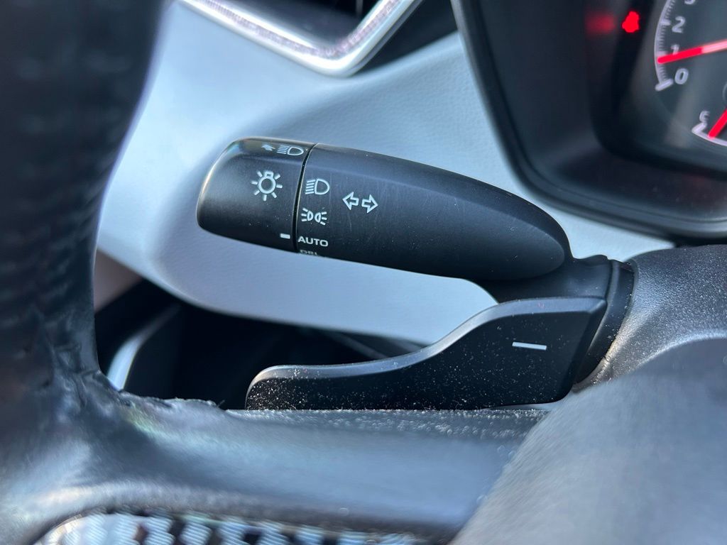 Thumbnail: 2021 Toyota Corolla - 22