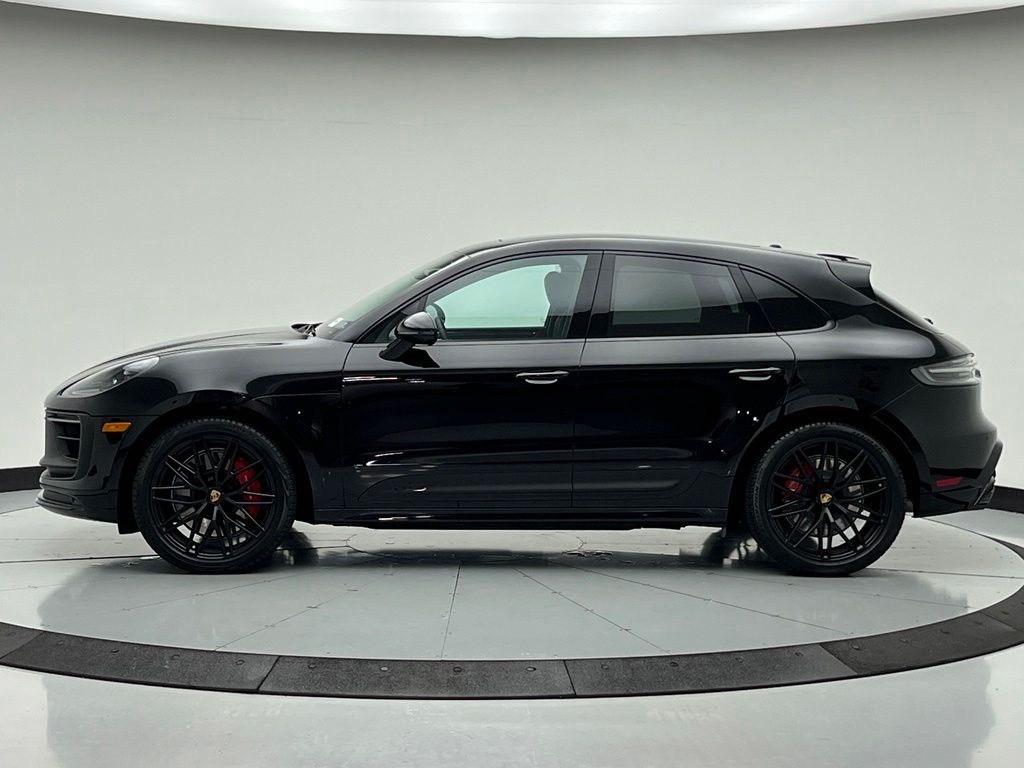 Thumbnail: 2025 Porsche Macan - 2