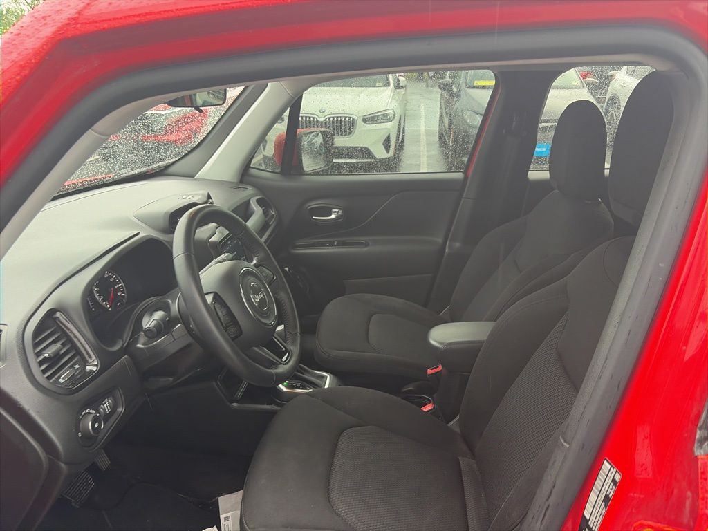 2019 Jeep Renegade — photo 4