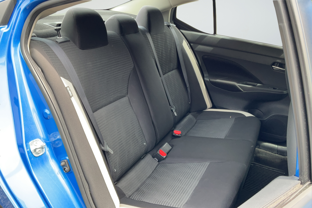 Used 2021 Nissan Versa 1.6 SV 4D Sedan
