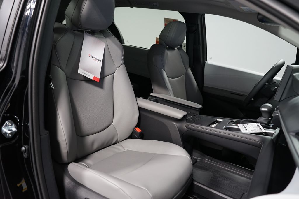 Thumbnail: 2026 Toyota Sienna - 31
