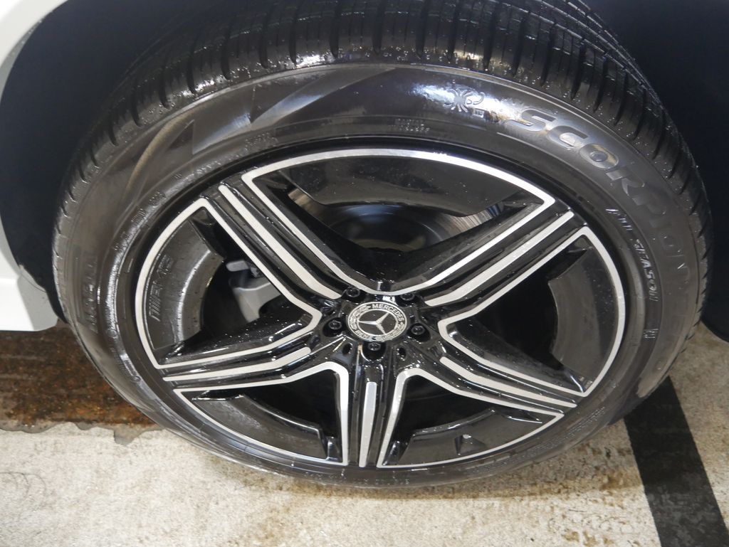 Thumbnail: 2026 Mercedes-Benz GLE - 13