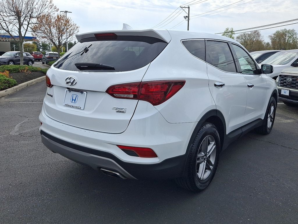 Thumbnail: 2017 Hyundai Santa Fe - 6