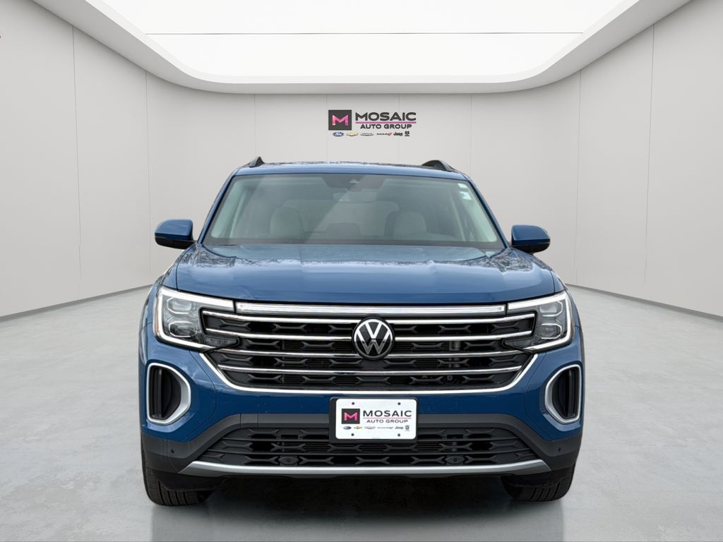 Used 2025 Volkswagen Atlas SE w/Tech with VIN 1V2HR2CAXSC512874 for sale in Zumbrota, Minnesota