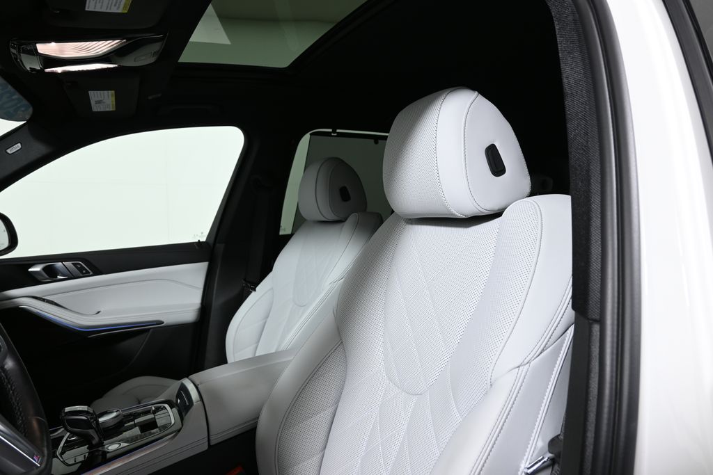 Thumbnail: 2023 BMW X5 - 16