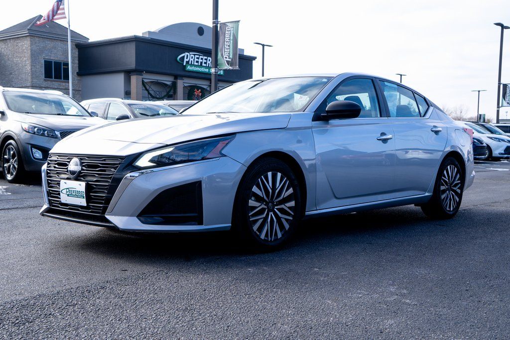 2024 Nissan Altima 2.5 SV FWD