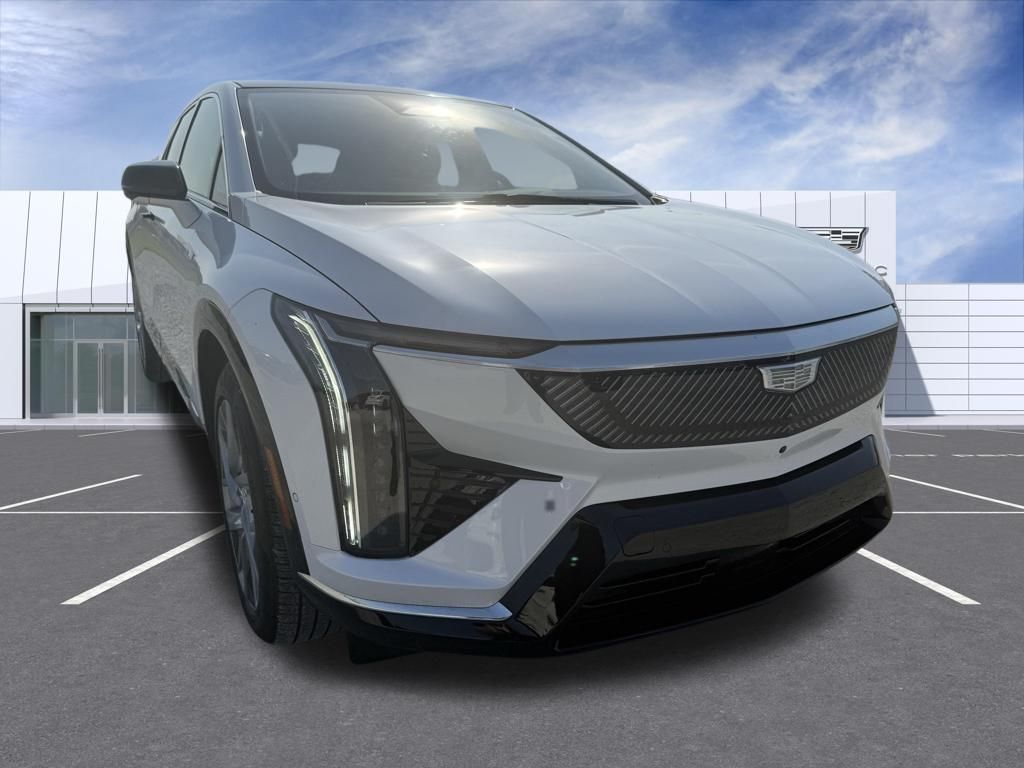 2025 Cadillac OPTIQ Luxury 2 AWD