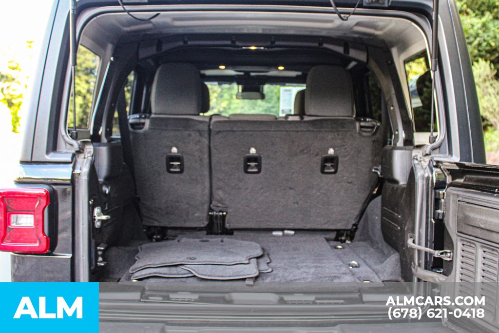 Used 2025 Black Jeep Rubicon image 21