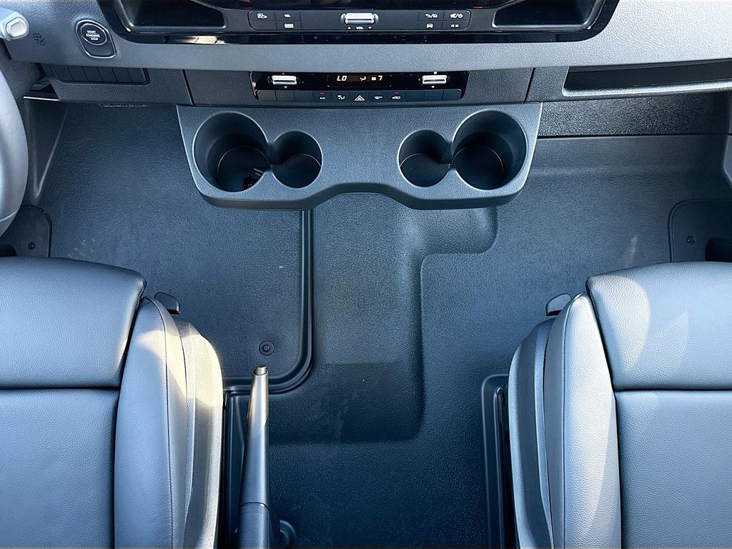 Thumbnail: 2026 Mercedes-Benz Sprinter - 15