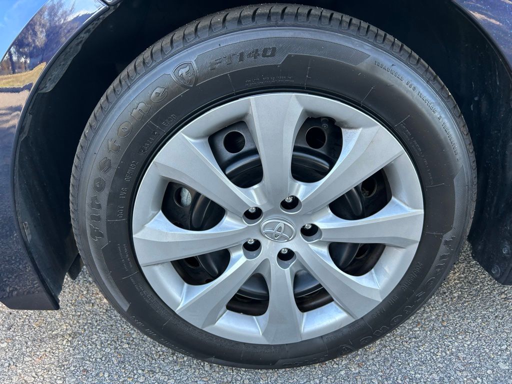 Thumbnail: 2025 Toyota Corolla - 9