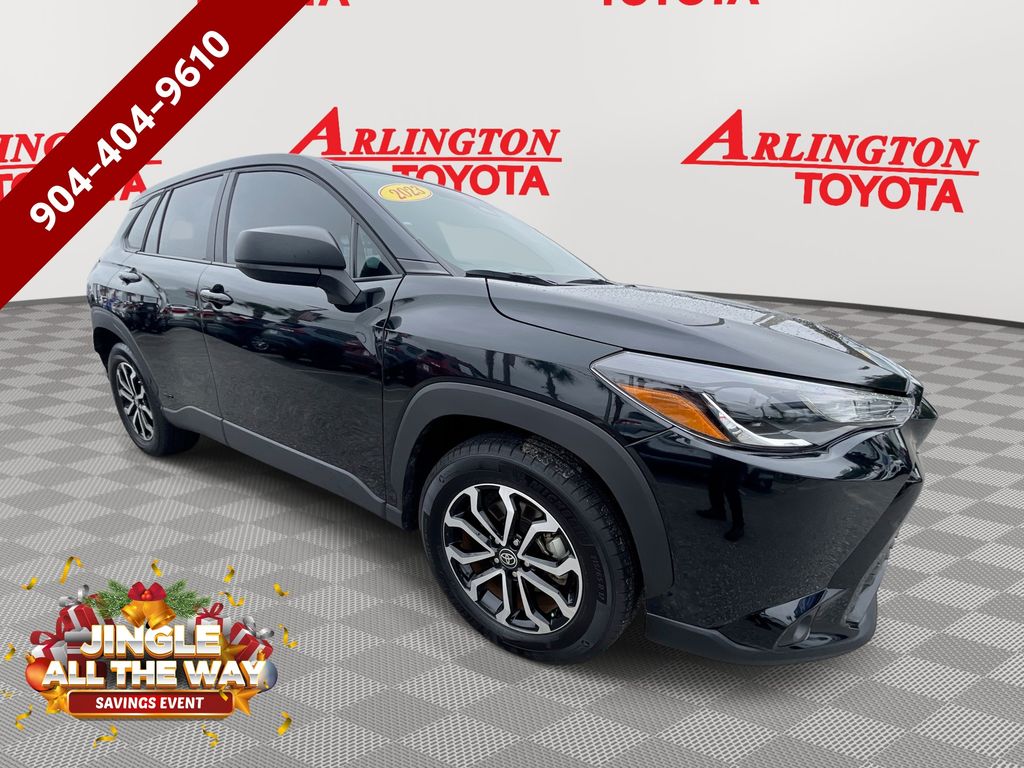 2023 Toyota Corolla Cross S's photo