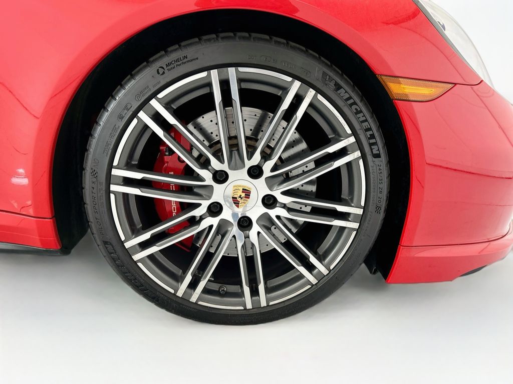 Thumbnail: 2014 Porsche 911 - 28