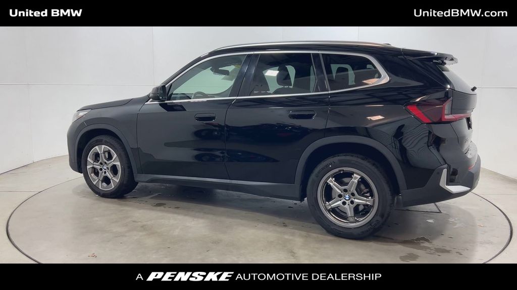 Thumbnail: 2023 BMW X1 - 6