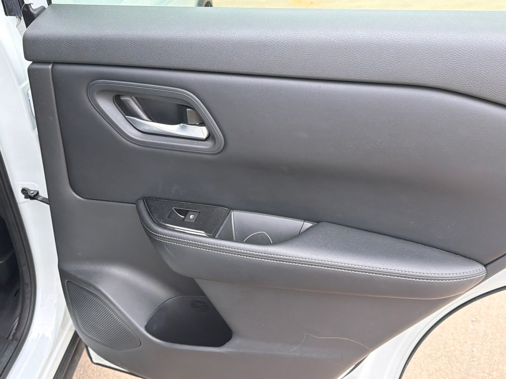 Used 2025 White Nissan SV image 16