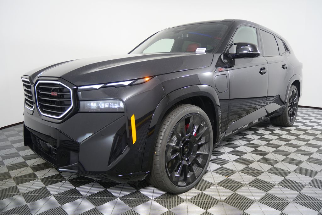 Thumbnail: 2026 BMW XM - 8