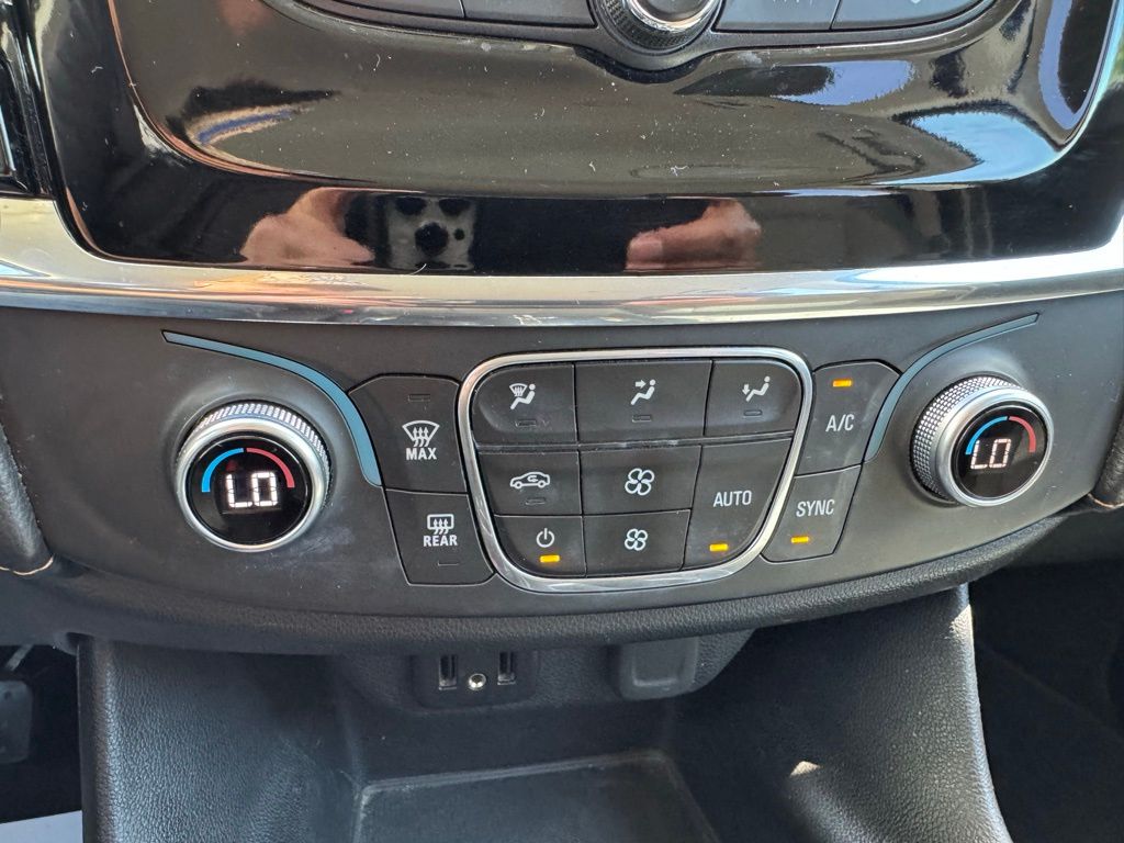 Used Car 2018 Chevrolet Traverse  Ls For Sale Under $20,000 In Georgetown, Texas