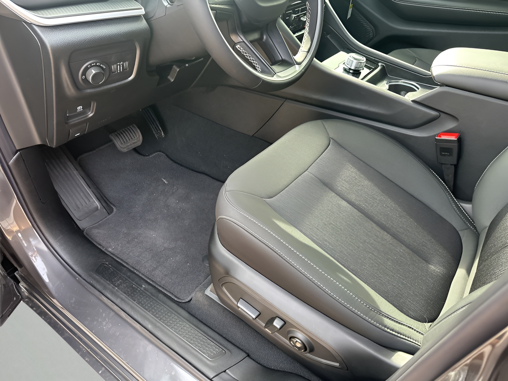 New Car 2025 Jeep Grand Cherokee L  For Sale Under $40,000 In Austin, Texas