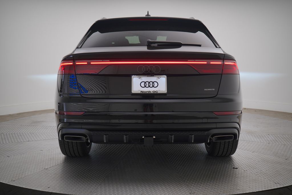 Thumbnail: 2026 Audi Q8 - 4